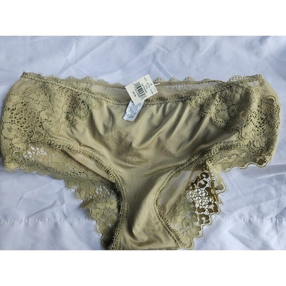 Aerie Other - AERIE Green Panties Underwear Floral Lace NWT Women's M